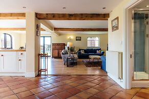 Stunning Five BD Home Near Tewkesbury