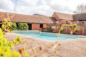 Stunning Five BD Home Near Tewkesbury