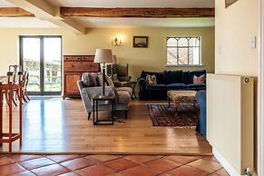 Stunning Five BD Home Near Tewkesbury