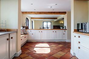 Stunning Five BD Home Near Tewkesbury