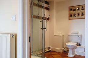 Stunning Five BD Home Near Tewkesbury