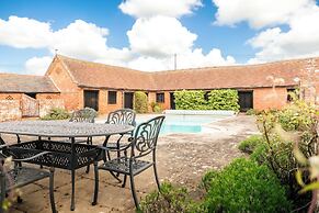 Stunning Five BD Home Near Tewkesbury