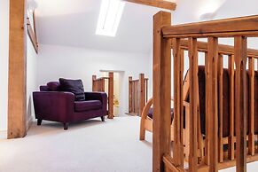 Stunning Five BD Home Near Tewkesbury