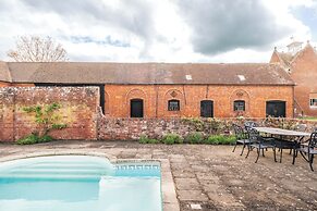 Stunning Five BD Home Near Tewkesbury