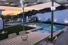 Thea Villa