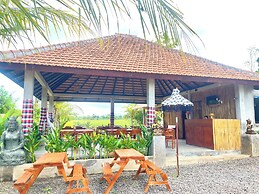 MAXY Guest House