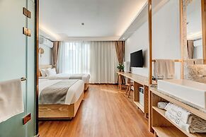 Happy Dragon Saga Hotel