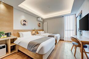 Happy Dragon Saga Hotel