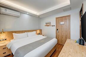 Happy Dragon Saga Hotel