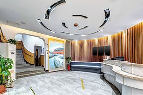 Happy Dragon Saga Hotel