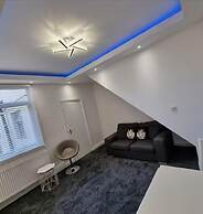 Denhomes Luxury Flat