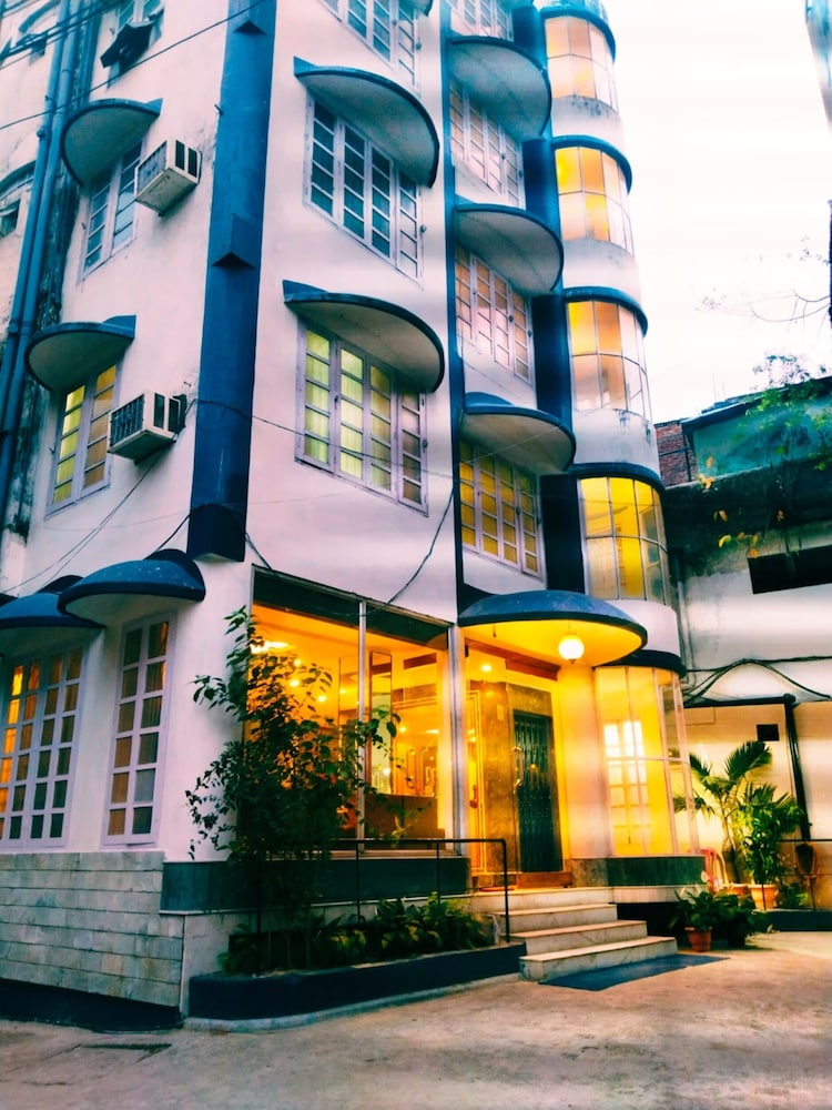 Niladri Palace Opposite JIS College