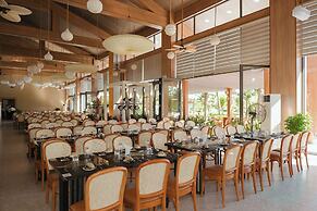 Carabeach Retreat