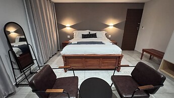 Raintree Hotel