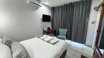 Raintree Hotel