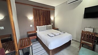 Raintree Hotel