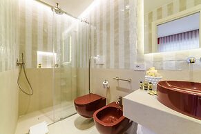 Suites 21 Luxury Apartment