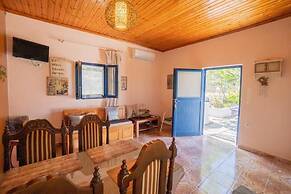 Irene's Cottage Myrtonas
