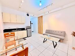 Sky N Sea Suites Malate Sea & City View