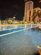 Sky N Sea Suites Malate Sea & City View