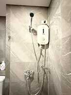 Sky N Sea Suites Malate Sea & City View