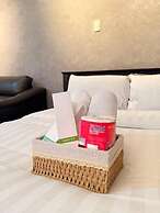 Sky N Sea Suites Malate Sea & City View