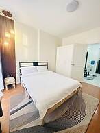 Sky N Sea Suites Malate Sea & City View