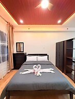 Sky N Sea Suites Malate Sea & City View