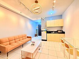 Sky N Sea Suites Malate Sea & City View