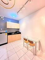 Sky N Sea Suites Malate Sea & City View