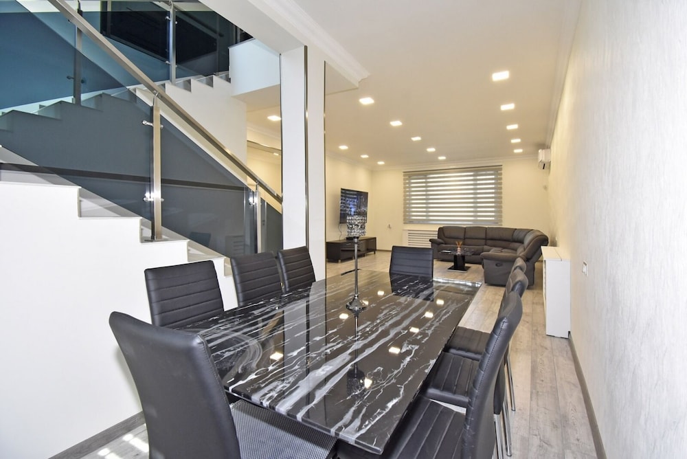 Luxury Spacious house in Jrvej