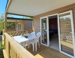 Comfortable Coastal Stay for 4