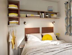 Comfortable Coastal Stay for 4