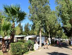 Comfortable Coastal Stay for 4