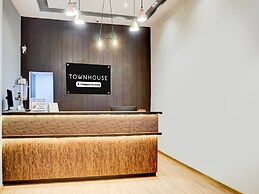 Super Townhouse Bombay Exhibition Centre