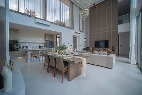 GRAND VIEW Residences Villa with Pool