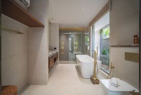 GRAND VIEW Residences Villa with Pool