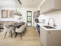 Workum 6-person Beach Resort Home