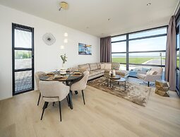 Waterfront Villa With Private Rooftop