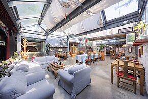 Beijing Junhefu Nanluoguxiang Yard Hotel