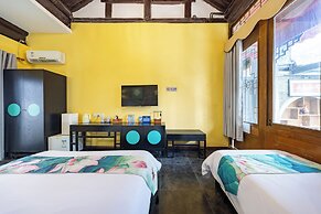 Beijing Junhefu Nanluoguxiang Yard Hotel