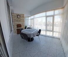 Tranquil 3-bedroom House in Eğirdir With Stunning Views