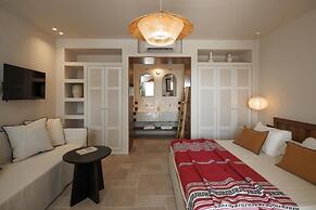 Phoenicia Nature Naxos