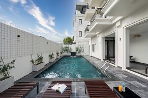 Aluna Hotel