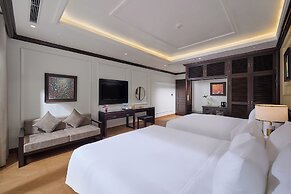 Aluna Hotel