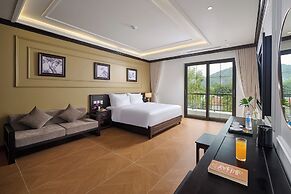 Aluna Hotel