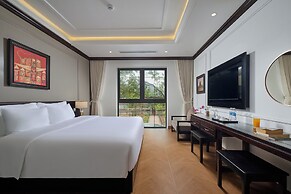 Aluna Hotel