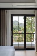 Aluna Hotel
