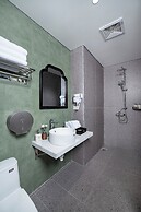 Aluna Hotel