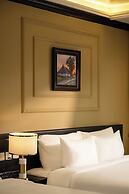 Aluna Hotel